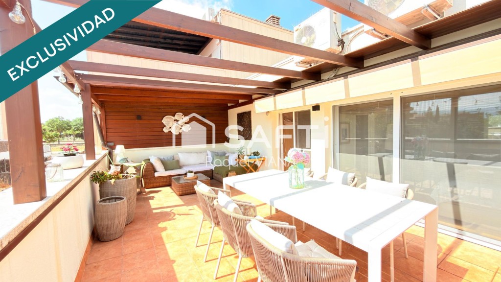 Imagen 1 de Exclusivo dúplex de 229 m² con terraza de 35 m² y trastero