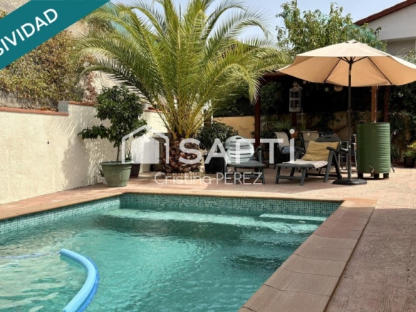 Imagen 1 de Preciosa casa unifamiliar con piscina