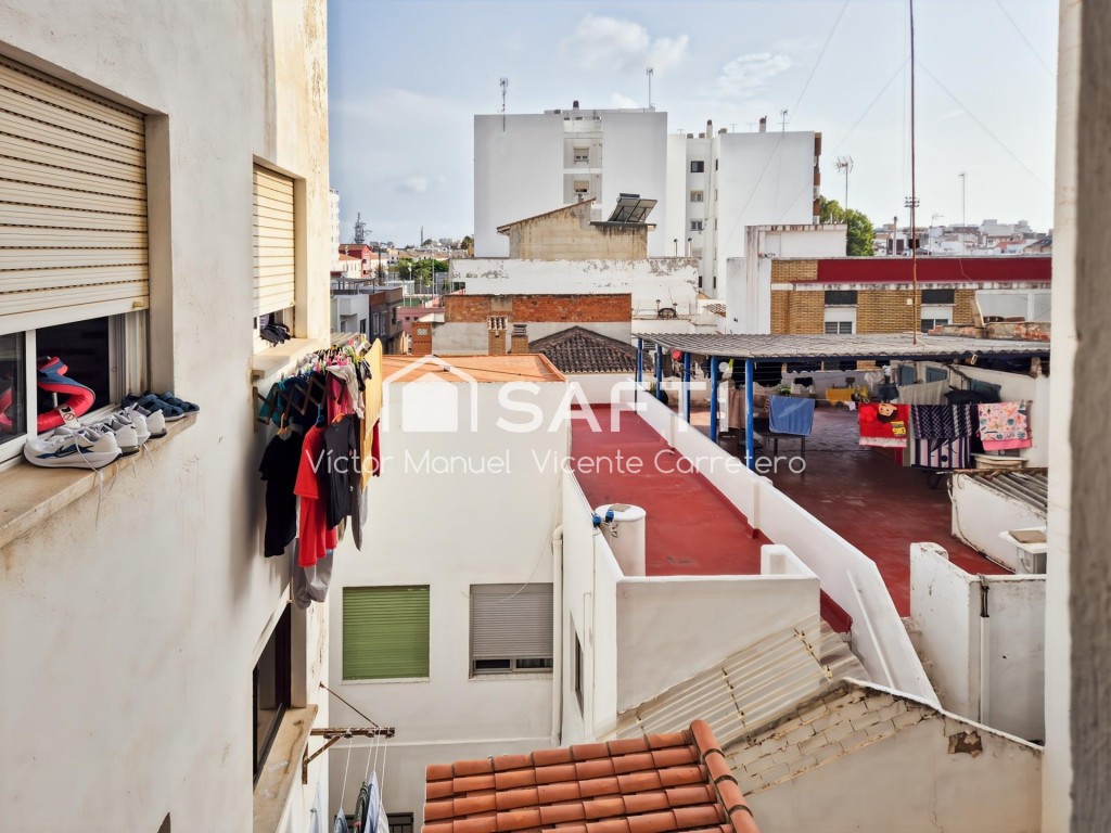 Imagen 4 de Piso de 4 dormitorios a 5 minutos del paseo