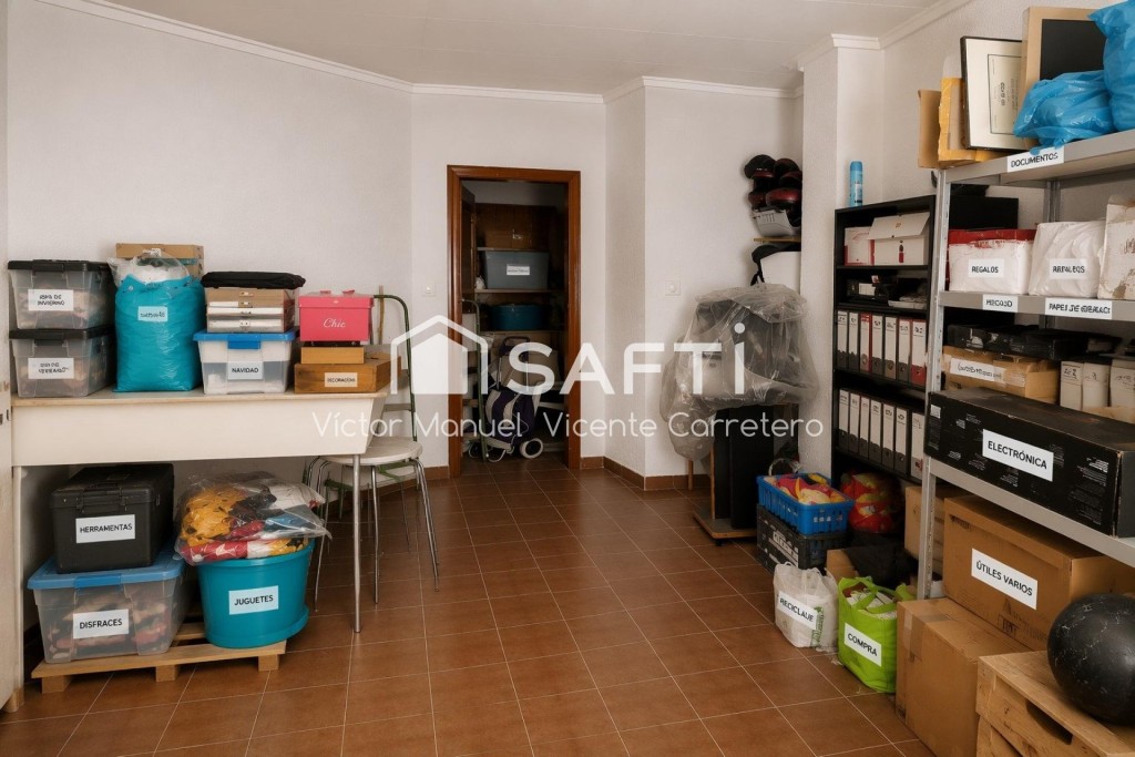 Imagen 3 de Local comercial a 1 minuto del paseo marítimo