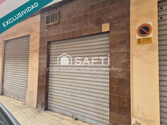 Imagen 1 de Local comercial a 1 minuto del paseo marítimo