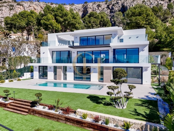 Imagen 3 de Villa de Autor Suspendida sobre el Mediterráneo en la Zona Más Exclusiva de Altea