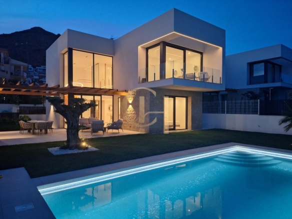 Imagen 2 de Villa de lujo llave en mano con amplios espacios y vistas al mar