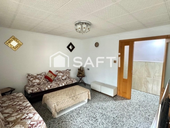 Imagen 2 de Amplio piso de 112 m² con 4 dormitorios