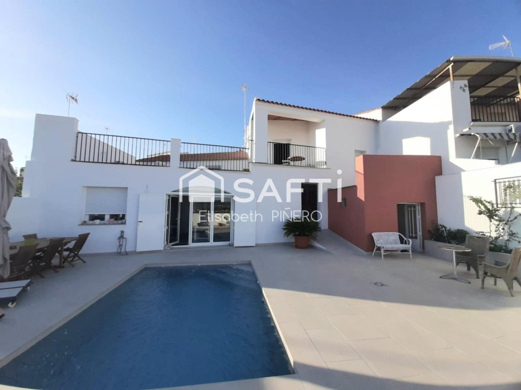 Imagen 4 de Casa de ensueño con piscina privada en Zalamea de la Serena: Tu hogar ideal o inversión rural de éxito