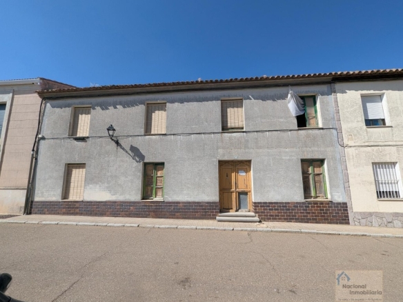 Imagen 1 de Casa-Chalet en Venta en Moral De La Reina Valladolid