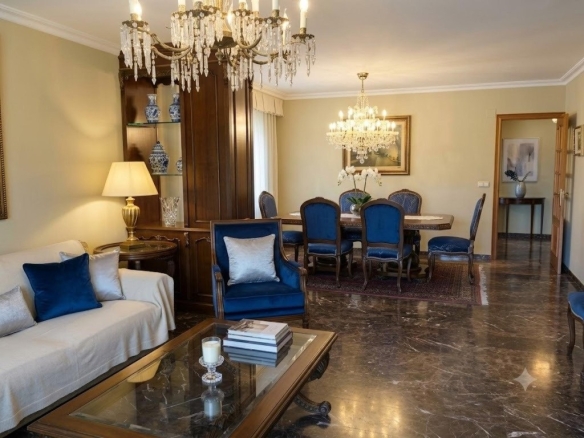 Imagen 2 de Despertar cada mañana con las vistas a la Rosaleda de los Jardines de Viveros es un privilegio reservado a muy pocas viviendas en Valencia.