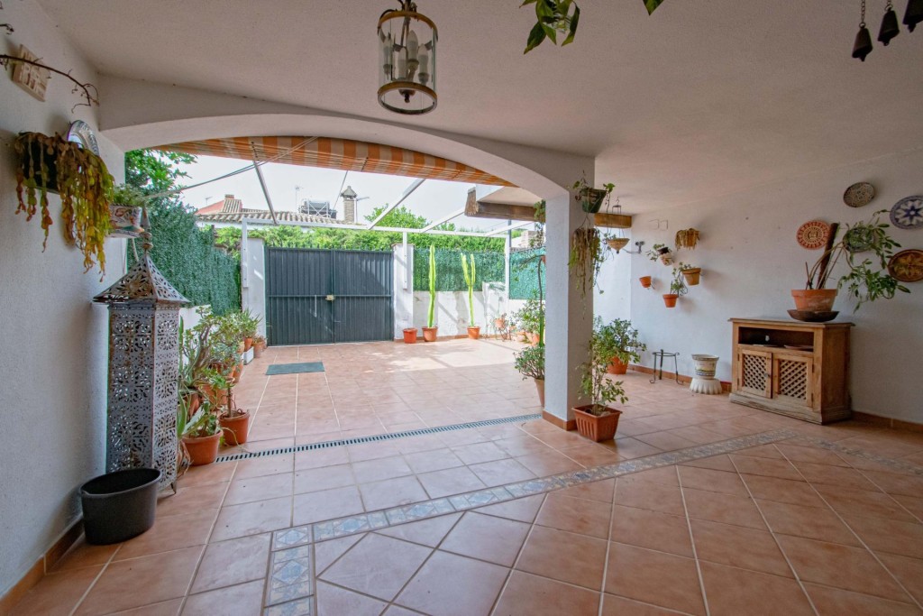 Imagen 2 de Estupenda vivienda adosada en Las Almenas