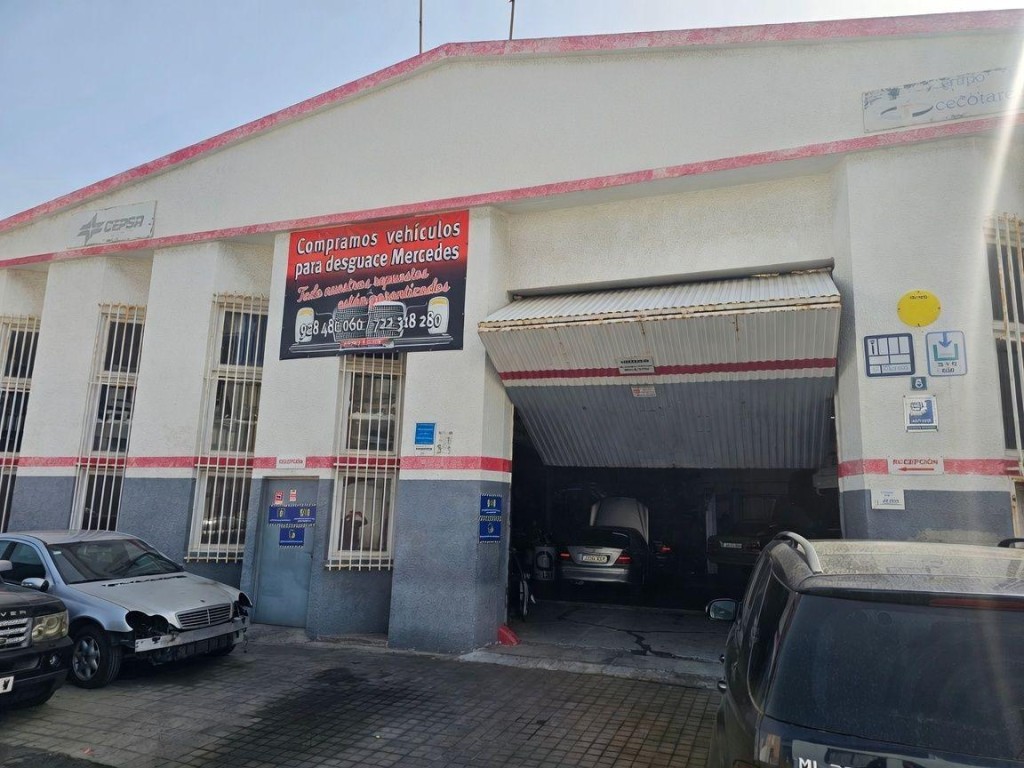 Imagen 1 de Nave industrial de 475 m2 en una excelente ubicación – Calle Agaete