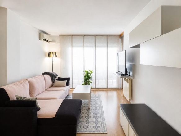 Imagen 1 de Amplia vivienda seminueva con dos terrazas