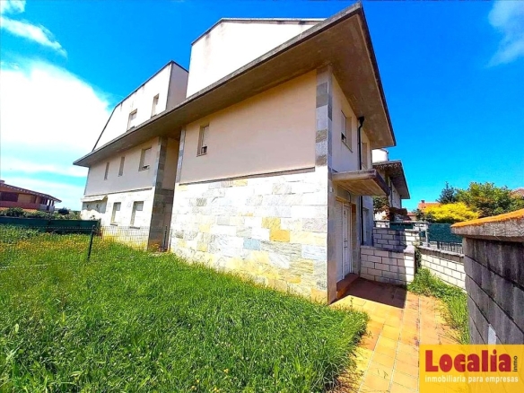 Imagen 2 de Amplio chalet en venta