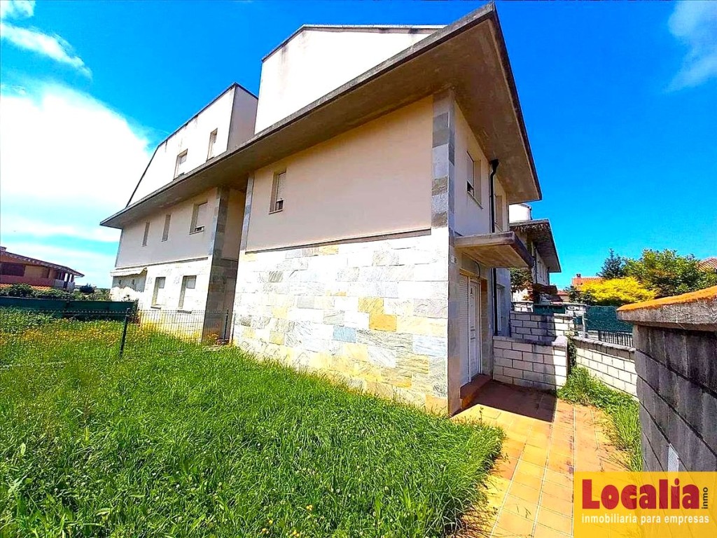 Imagen 2 de Amplio chalet en venta