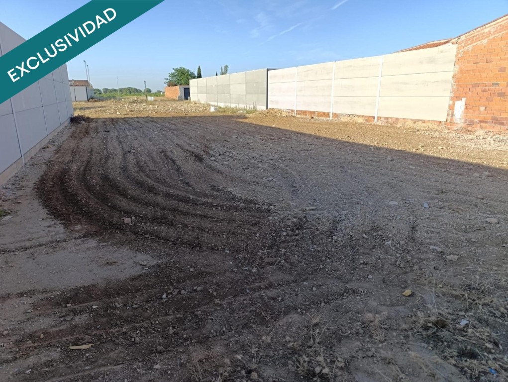 Imagen 2 de “Tu proyecto empieza aquí: parcela urbana en pleno Arenales.”