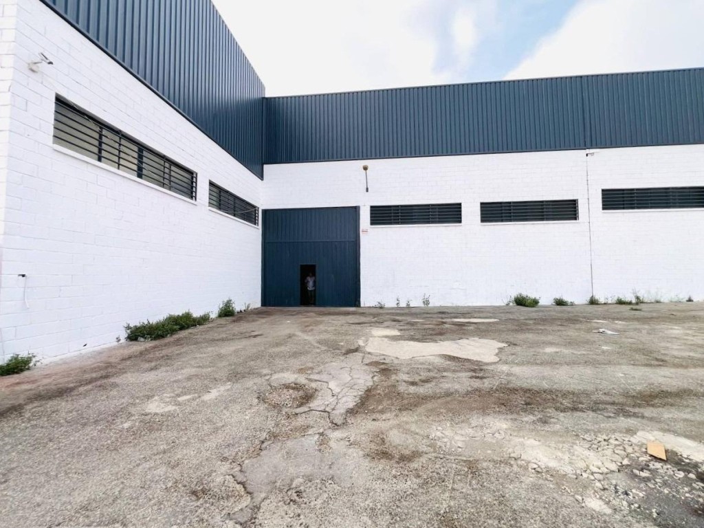 Imagen 2 de Nave industrial en alquiler en el Polígono Industrial Pla de la Vallonga (Alicante)