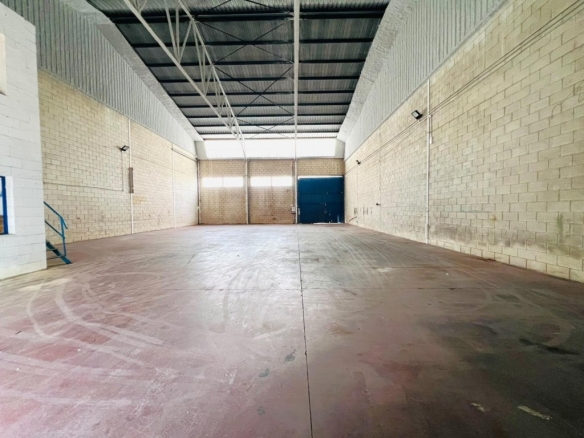 Imagen 1 de Nave industrial en alquiler en el Polígono Industrial Pla de la Vallonga (Alicante)