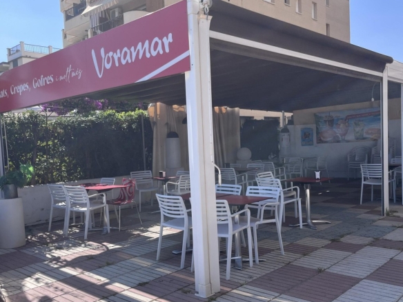 Imagen 4 de Local comercial en venta en 1ª línea de playa