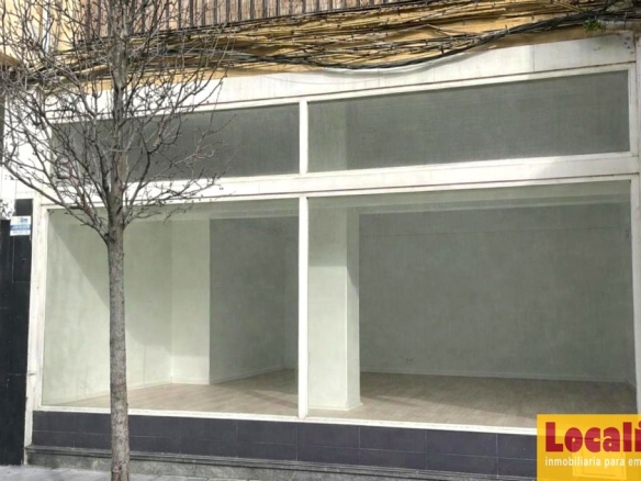Imagen 3 de Alquiler local en transitada calle de Torrelavega