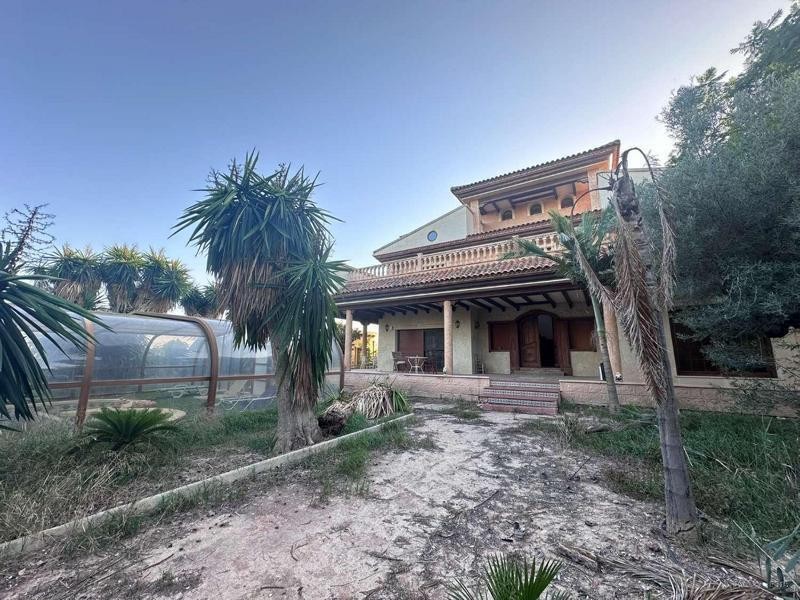 Imagen 1 de Venta de chalet en Catral
