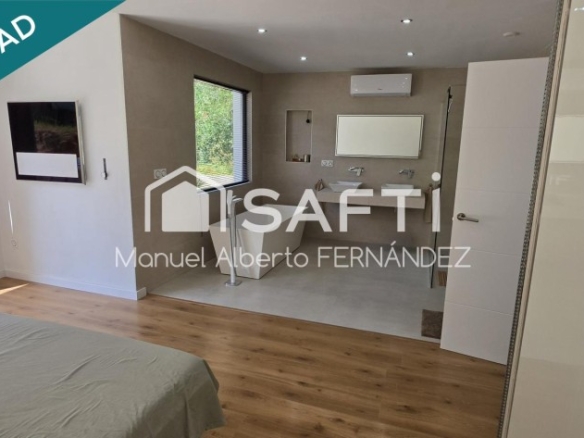 Imagen 3 de Chalet de obra nueva con diseño contemporáneo y amplios espacios en Lloret Residencial