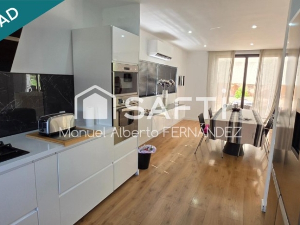 Imagen 4 de Chalet de obra nueva con diseño contemporáneo y amplios espacios en Lloret Residencial