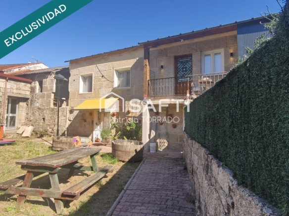 Imagen 2 de Casa de piedra con piscina y encanto en O Carballiño