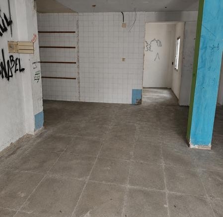Imagen 3 de ¡OPORTUNIDAD DE INVERSIÓN! LOCAL EN VENTA A REFORMAR EN EL CENTRO DE ESTEPONA