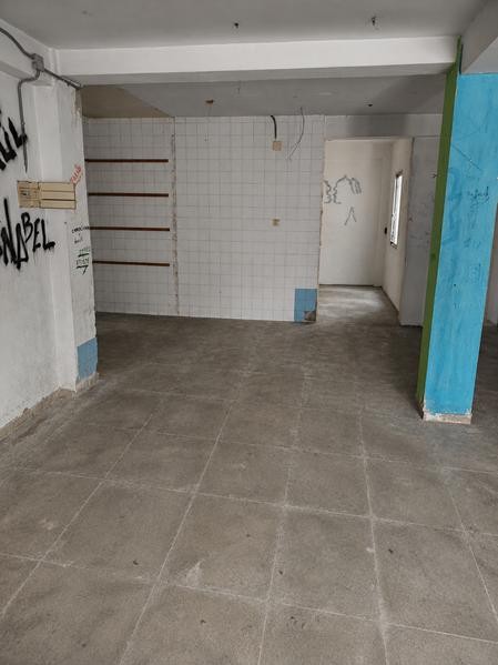 Imagen 3 de ¡OPORTUNIDAD DE INVERSIÓN! LOCAL EN VENTA A REFORMAR EN EL CENTRO DE ESTEPONA