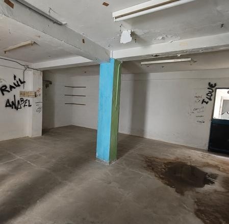 Imagen 4 de ¡OPORTUNIDAD DE INVERSIÓN! LOCAL EN VENTA A REFORMAR EN EL CENTRO DE ESTEPONA