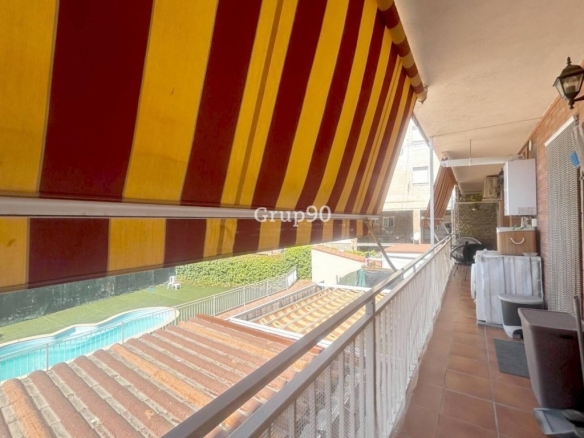 piscina y todas las comodidades