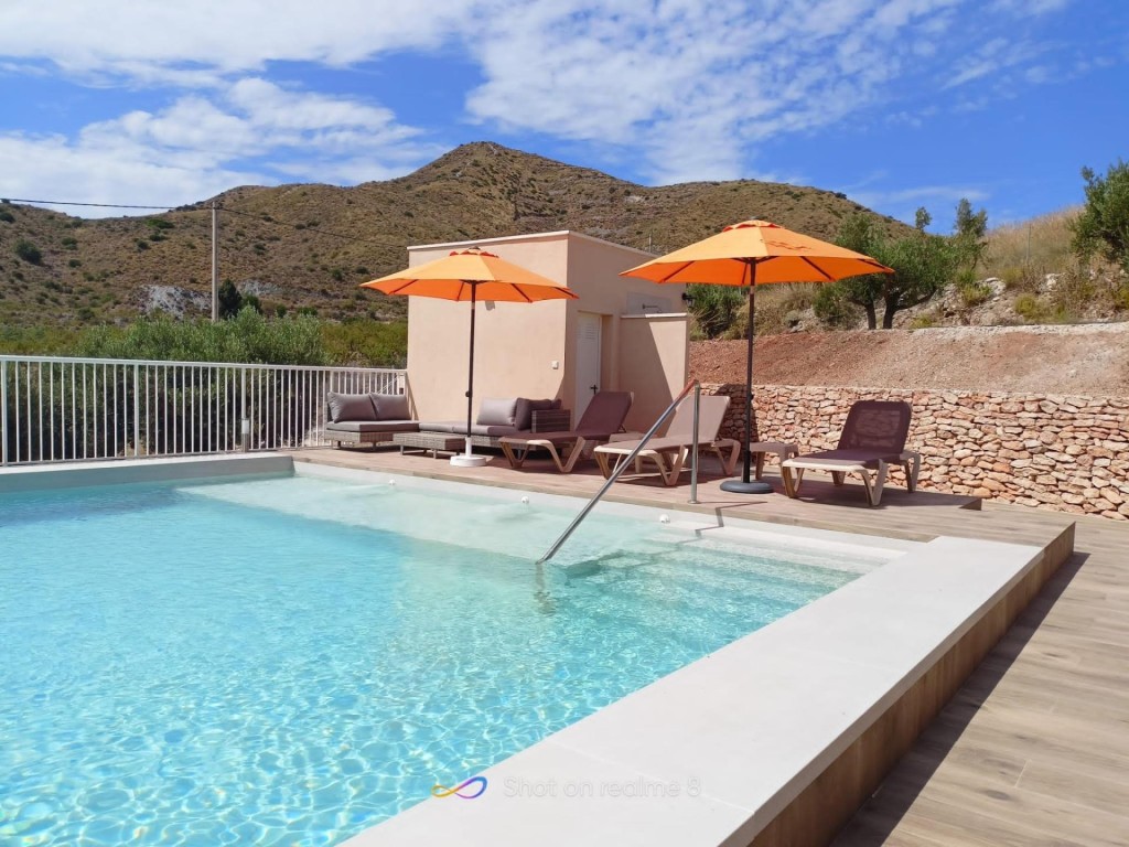 Imagen 1 de Un paraíso de paz y naturaleza: villa de 4 dormitorios con 45 000 m² de terreno