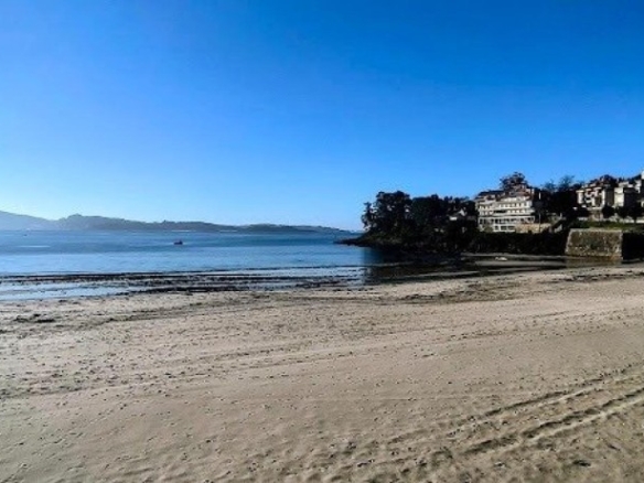 Imagen 3 de Local comercial en Sanxenxo- Playa de Silgar.