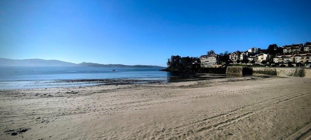 Imagen 3 de Local comercial en Sanxenxo- Playa de Silgar.