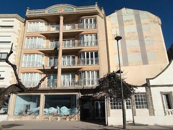 Imagen 1 de Local comercial en Sanxenxo- Playa de Silgar.