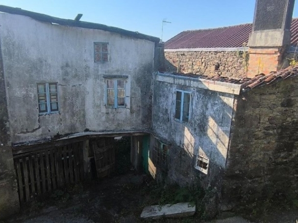 Imagen 2 de Casa de piedra con potencial a precio increíble