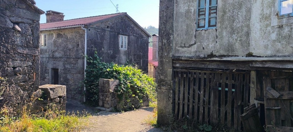 Imagen 3 de Casa de piedra con potencial a precio increíble