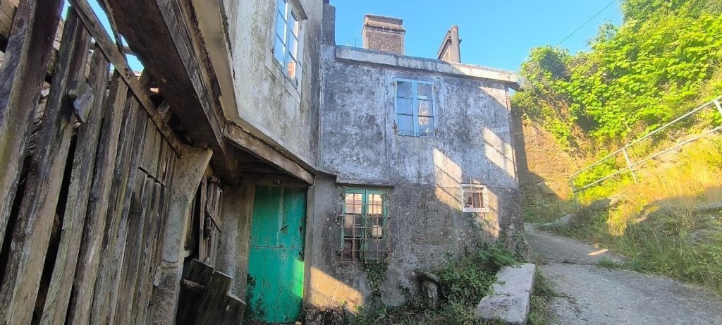 Imagen 4 de Casa de piedra con potencial a precio increíble