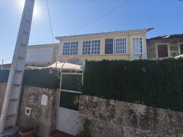 Imagen 3 de Casa de piedra con piscina y encanto en O Carballiño