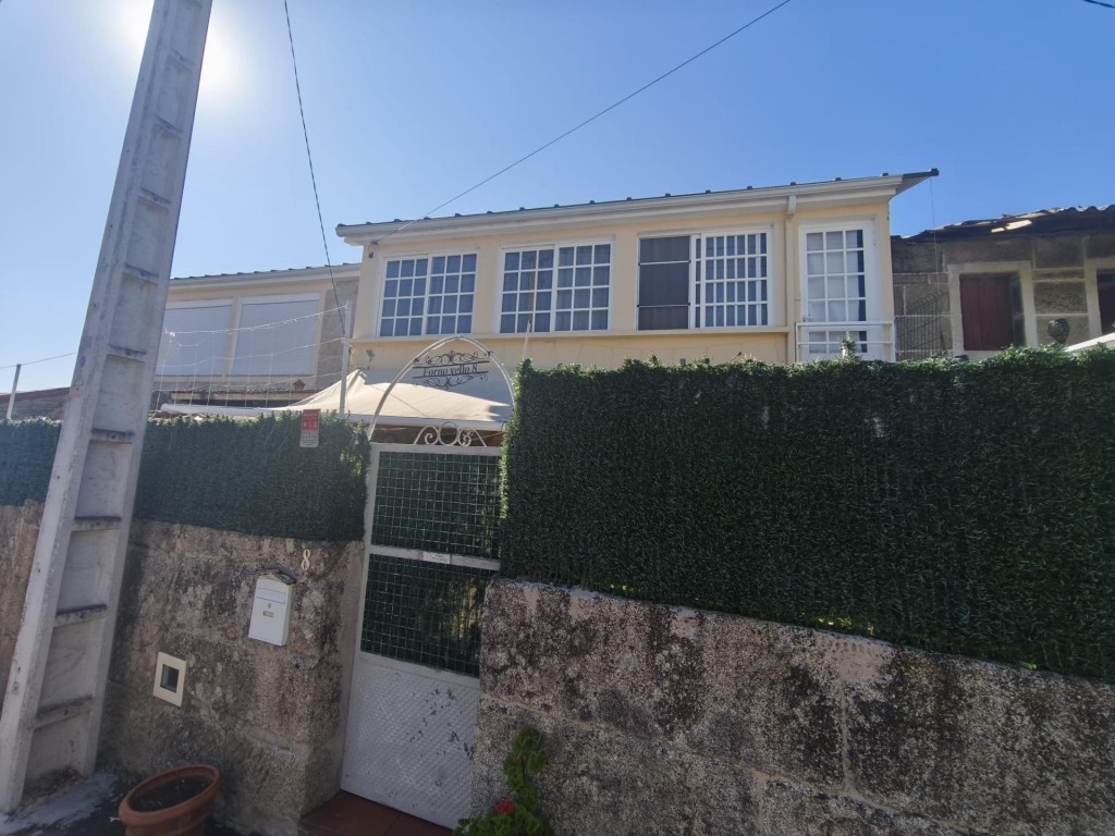 Imagen 3 de Casa de piedra con piscina y encanto en O Carballiño
