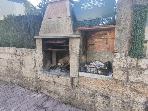 Imagen 4 de Casa de piedra con piscina y encanto en O Carballiño
