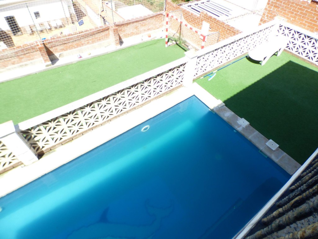 Imagen 1 de Chalet independiente con piscina