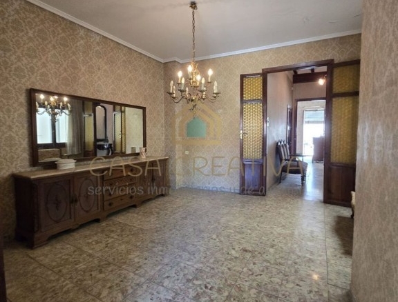 Imagen 1 de VENDO PISO SEÑORIAL TECHOS MUY ALTOS CON VIGAS DE MADERA 89.000€