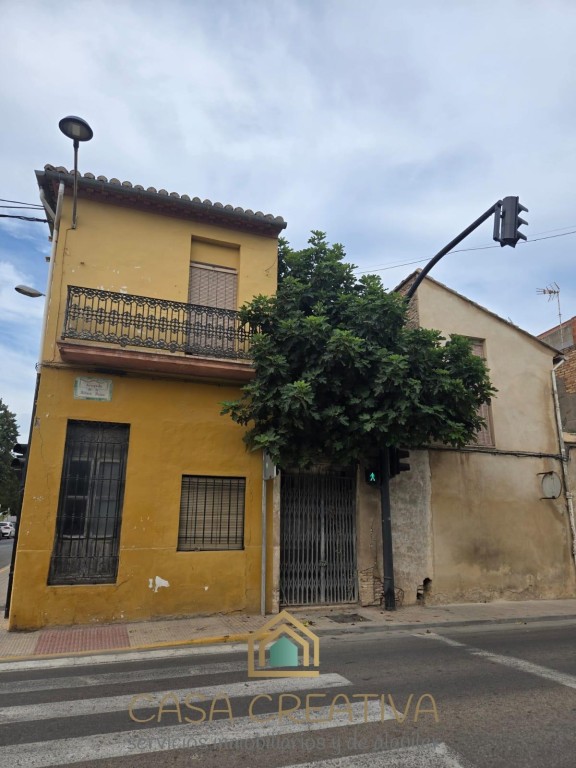 Imagen 4 de CASA ESQUINERA EN VENTA EN SOLLANA – GRAN POTENCIAL DE REFORMA – 42.500 €