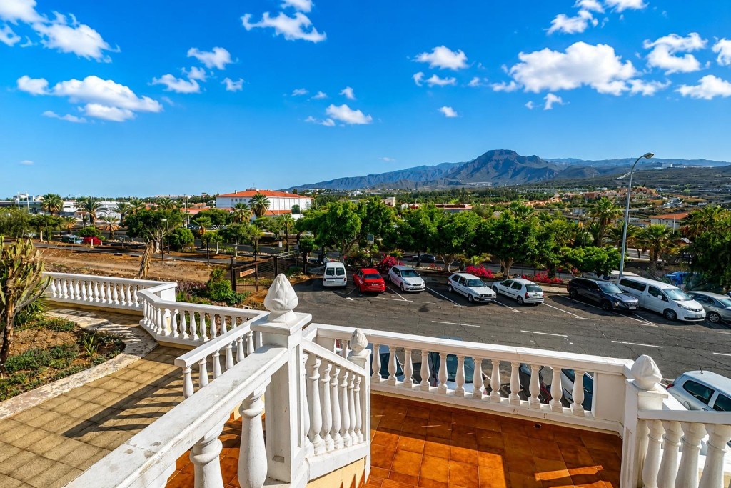 Imagen 1 de Encantador Apartamento Duplex Reformado en Los Cristianos
