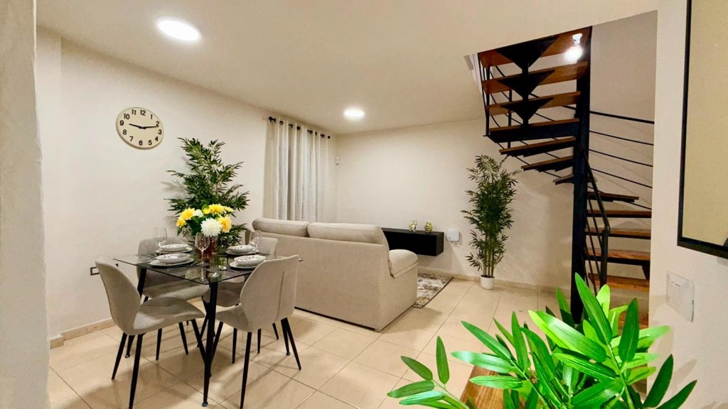 Imagen 2 de Exclusivo Adosado Reformado en Palm Mar