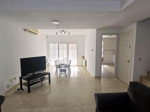 Imagen 3 de ¡ATENCIÓN ALQUILER ESTUDIANTES! ÚLTIMA HABITACIÓN CON LIMPIEZA Y GASTOS INCLUIDOS EN VILLANUEVA DE LA CAÑADA (MADRID).