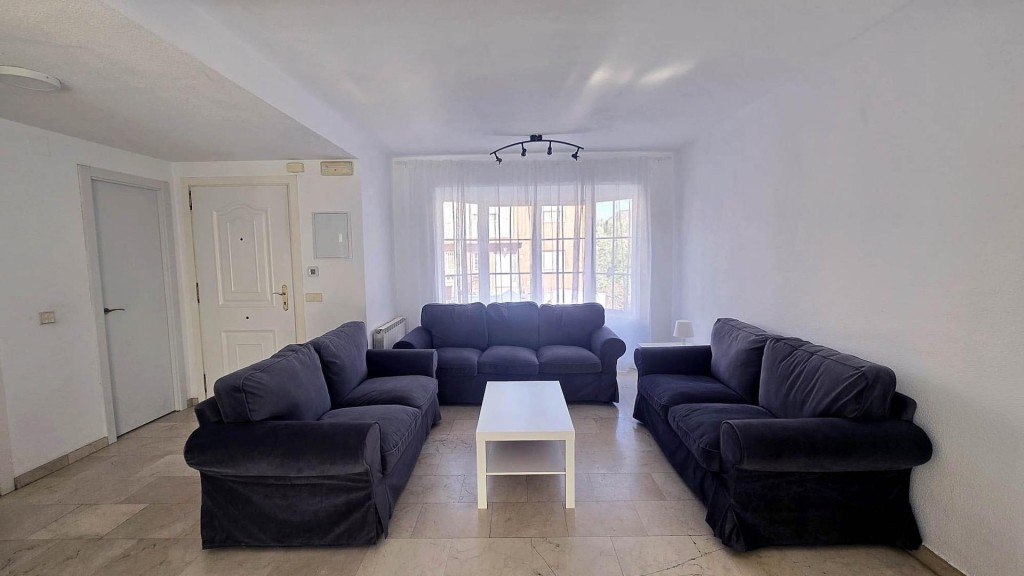 Imagen 4 de ¡ATENCIÓN ALQUILER ESTUDIANTES! ÚLTIMA HABITACIÓN CON LIMPIEZA Y GASTOS INCLUIDOS EN VILLANUEVA DE LA CAÑADA (MADRID).
