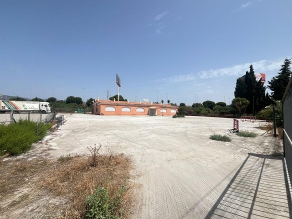 Imagen 4 de EN VENTA PARCELA RUSTICA CON USO COMERCIAL EN ESTEPONA