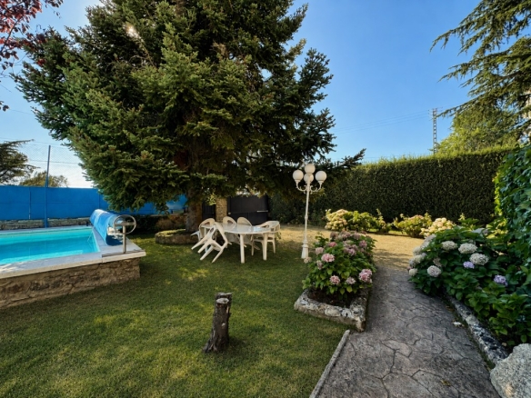 Imagen 2 de Casa-Chalet en Venta en Navas De Riofrio Segovia