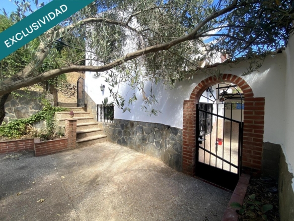 Imagen 2 de Encantadora casa rústica a solo 5 minutos del pueblo de Tolox