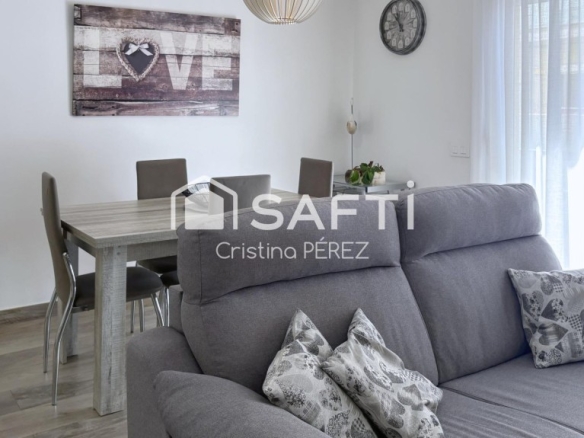 Imagen 4 de Casa con licencia turística y garaje en Los Pinos